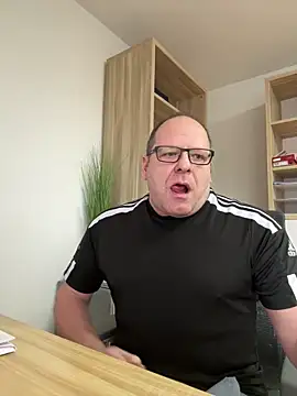 coupleLatinaLovers online show from January 9, 2025, 10:41 am