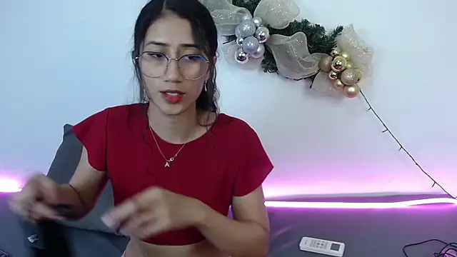 Snapshot of KaitlynLoveCam chatting on January 8, 2025, 4:12 am KaitlynLoveCam online show from January 8, 2025, 4:12 am