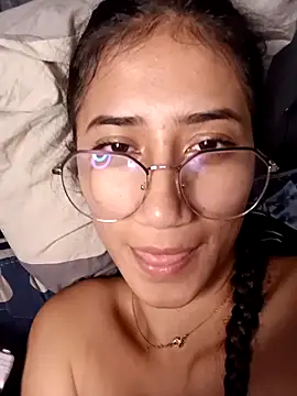 Snapshot of KaitlynLoveCam chatting on February 13, 2025, 5:01 pm KaitlynLoveCam online show from February 13, 2025, 5:01 pm