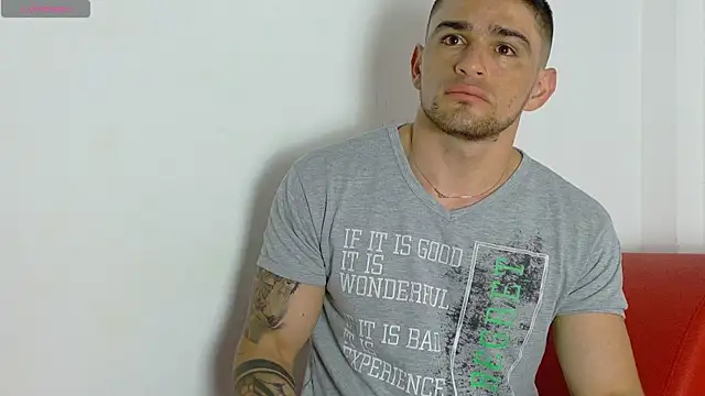 Sexy Alejandro  online show from January 10, 2026, 1:24 pm