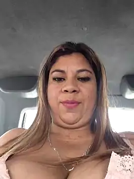 Snapshot of Laura-Hernandez chatting on January 18, 2026, 4:22 pm Laura-Hernandez online show from January 18, 2026, 4:22 pm