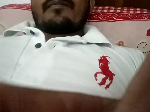 Snapshot of Bigcocks01 chatting on February 27, 2025, 6:53 pm Bigcocks01 online show from February 27, 2025, 6:53 pm