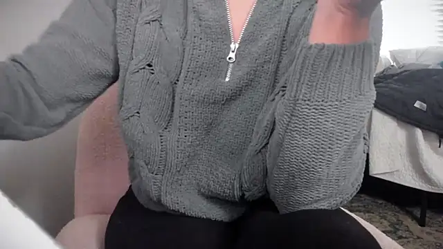 bigb00tyjudyyX online show from October 18, 2025, 2:51 pm