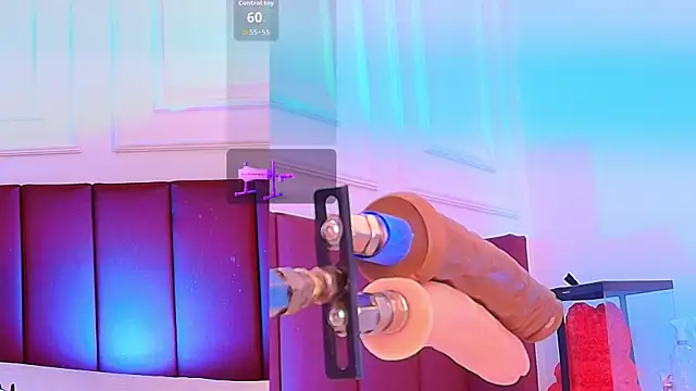 Luna monroe  online show from March 21, 2026, 4:32 pm