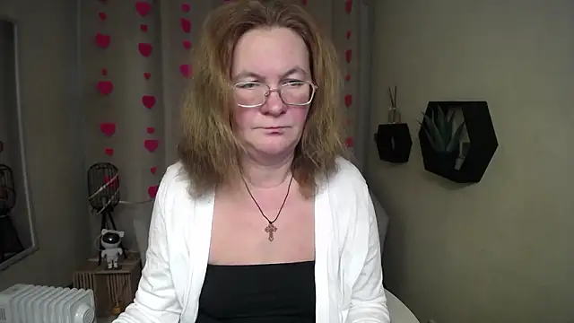 HolyMilfa online show from February 8, 2026, 1:03 pm