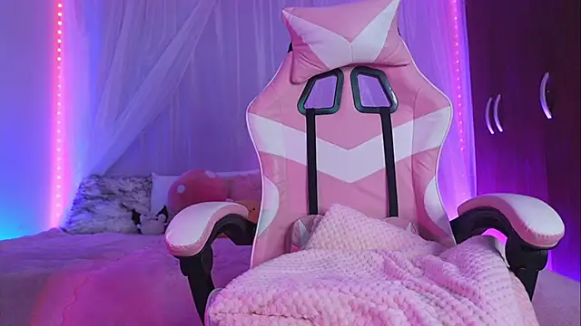 Lilou albrecht online show from March 25, 2026, 1:06 pm