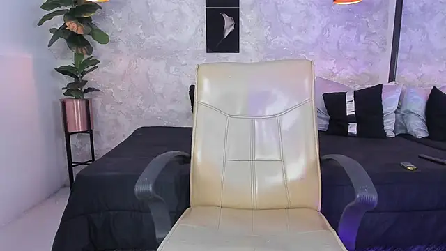 Regan   online show from February 23, 2025, 1:35 am