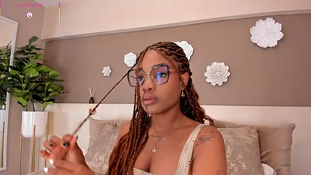 AriaFoster online show from November 13, 2025, 4:00 am