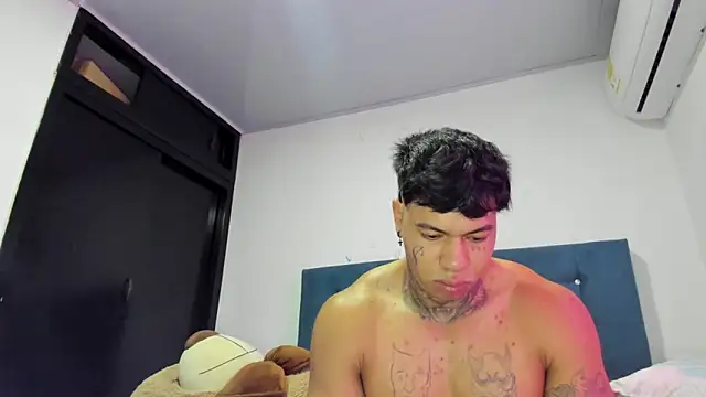 daamonxxx19 online show from February 8, 2026, 8:01 pm