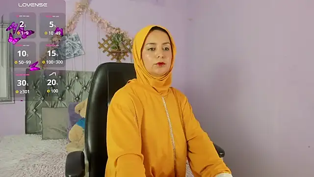 Snapshot of BadraSaadi chatting on September 26, 2025, 8:02 pm BadraSaadi online show from September 26, 2025, 8:02 pm