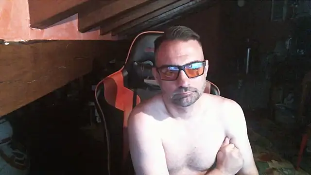 Snapshot of 6996horus chatting on September 23, 2025, 1:41 am 6996horus online show from September 23, 2025, 1:41 am