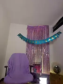 Snapshot of 911Calling chatting on February 7, 2025, 11:24 pm 911Calling online show from February 7, 2025, 11:24 pm