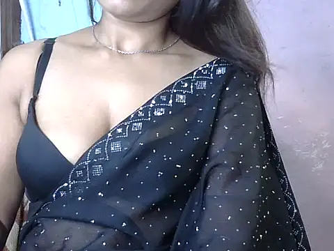 Snapshot of Hot_indiangirl chatting on September 20, 2025, 2:45 am Hot indiangirl online show from September 20, 2025, 2:45 am