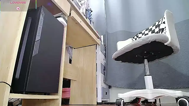 CN-Doudou online show from November 27, 2025, 2:24 am