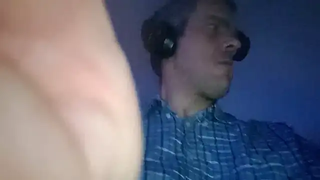 Snapshot of sexsuchti80 chatting on October 31, 2025, 3:07 am sexsuchti80 online show from October 31, 2025, 3:07 am