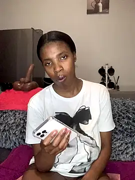 Queen-Boobylicious online show from October 20, 2025, 7:36 pm