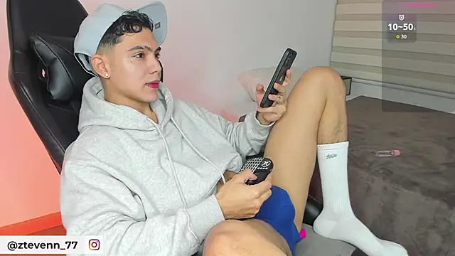 Stevenn 77 online show from October 6, 2025, 1:47 am