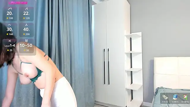 Aurelia kato online show from December 1, 2025, 5:45 am