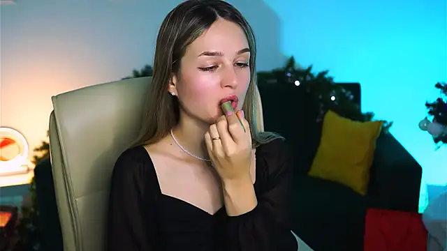 Snapshot of DeboraLarson chatting on January 14, 2025, 4:25 am DeboraLarson online show from January 14, 2025, 4:25 am