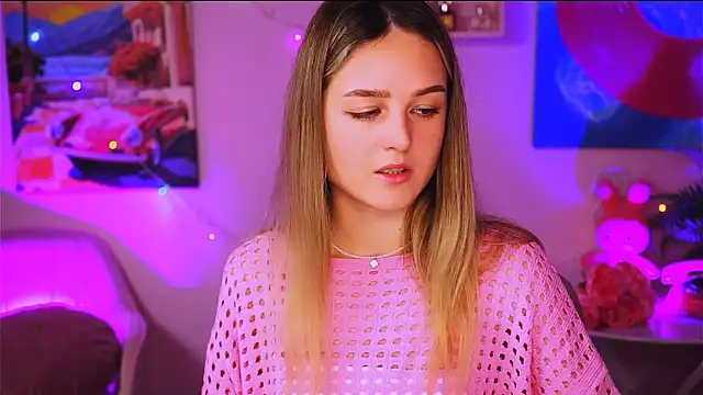 Snapshot of DeboraLarson chatting on January 26, 2025, 4:30 am DeboraLarson online show from January 26, 2025, 4:30 am