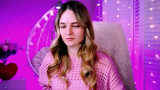 Snapshot of DeboraLarson chatting on February 25, 2025, 9:46 pm DeboraLarson online show from February 25, 2025, 9:46 pm