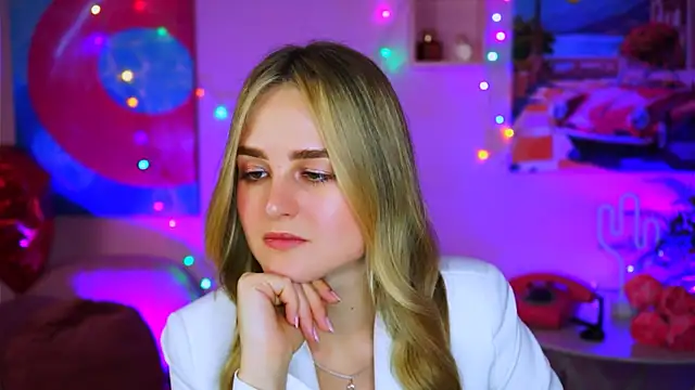 Snapshot of DeboraLarson chatting on March 16, 2025, 6:53 am DeboraLarson online show from March 16, 2025, 6:53 am