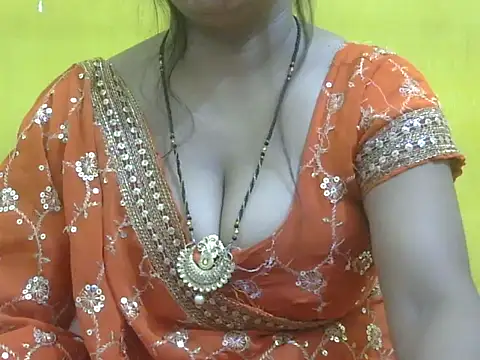 Snapshot of HOT-SEEMAA chatting on June 7, 2026, 8:12 pm HOT-SEEMAA online show from June 7, 2026, 8:12 pm