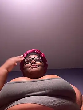 Snapshot of dondivax3 chatting on September 15, 2025, 6:13 am dondivax3 online show from September 15, 2025, 6:13 am