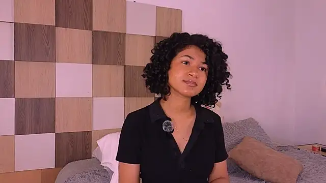 Adele Carter  online show from December 14, 2025, 12:43 pm