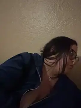 tillymarie34 online show from October 9, 2025, 3:48 am