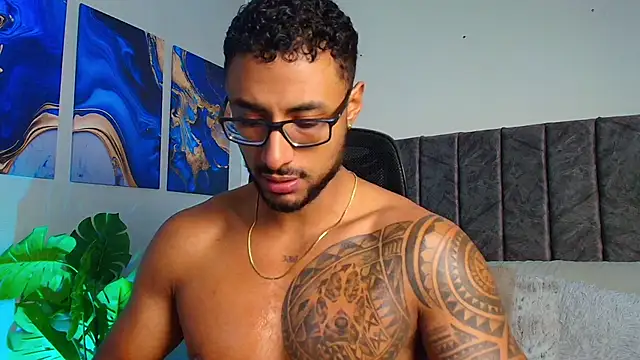 LiamGarcia1 online show from September 19, 2025, 1:45 pm