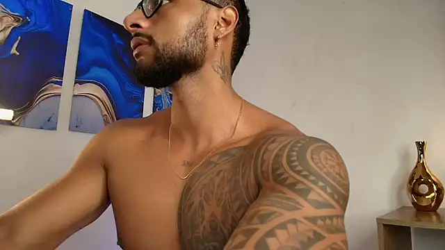 LiamGarcia1 online show from February 3, 2026, 3:28 pm