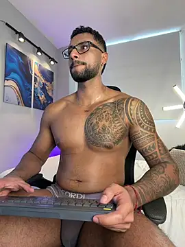 LiamGarcia1 online show from May 26, 2026, 5:31 pm