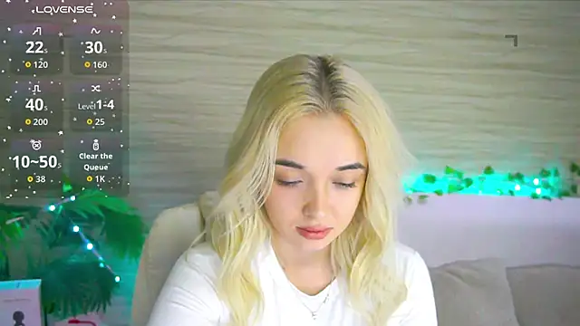 Ashley S online show from October 19, 2025, 10:10 pm