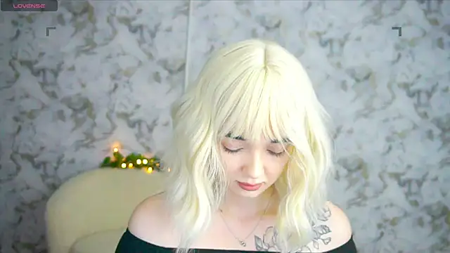 Snapshot of Ashley_S chatting on May 25, 2026, 10:16 pm Ashley S online show from May 25, 2026, 10:16 pm