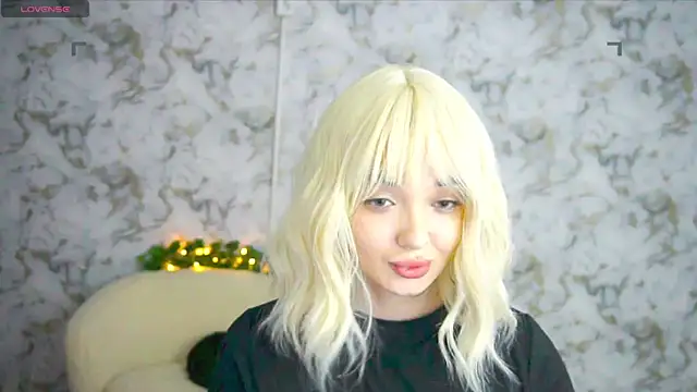 Snapshot of Ashley_S chatting on June 1, 2026, 10:33 pm Ashley S online show from June 1, 2026, 10:33 pm