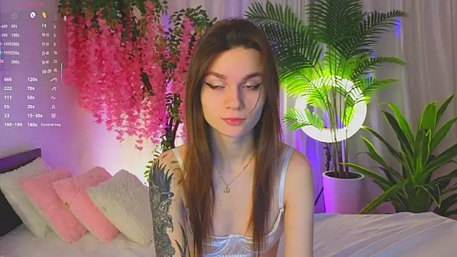 EvaHair online show from April 10, 2026, 7:18 pm