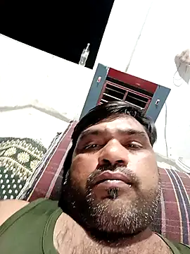 pintuS40 online show from April 15, 2026, 7:58 pm