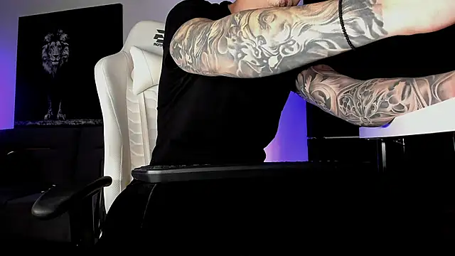 uptomatty online show from October 30, 2025, 7:21 am