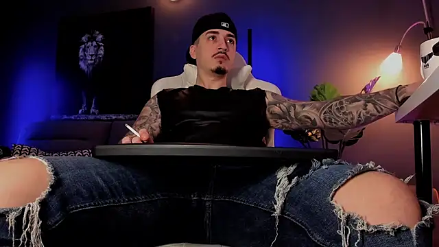 Snapshot of uptomatty chatting on February 23, 2026, 7:39 am uptomatty online show from February 23, 2026, 7:39 am