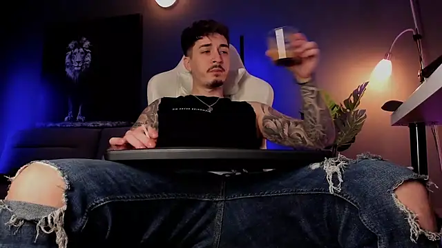 Snapshot of uptomatty chatting on March 18, 2026, 7:33 am uptomatty online show from March 18, 2026, 7:33 am