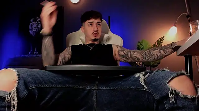 Snapshot of uptomatty chatting on March 30, 2026, 8:37 am uptomatty online show from March 30, 2026, 8:37 am