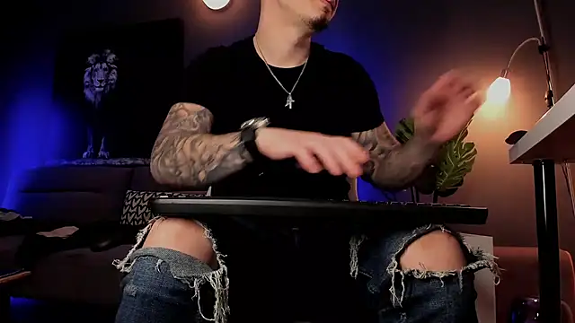 Snapshot of uptomatty chatting on April 1, 2026, 7:31 am uptomatty online show from April 1, 2026, 7:31 am