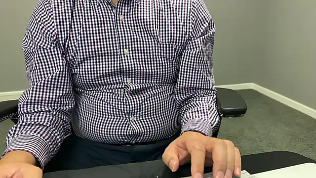 Snapshot of nimirole chatting on October 15, 2025, 2:28 pm nimirole online show from October 15, 2025, 2:28 pm