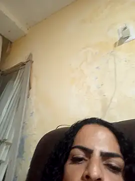 MaraVililhosa online show from November 18, 2025, 2:39 am