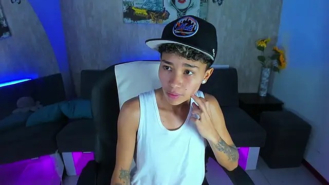 nova sex01 online show from March 12, 2026, 4:51 am