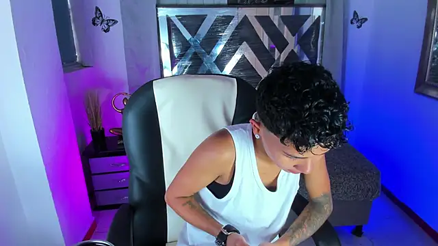 nova sex01 online show from June 16, 2026, 9:06 pm