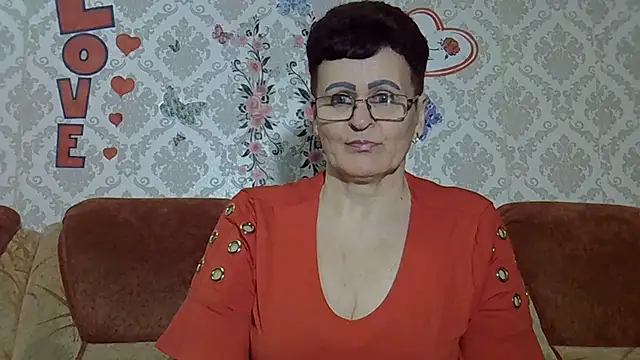 Snapshot of PaulaGolden chatting on May 26, 2026, 7:21 pm PaulaGolden online show from May 26, 2026, 7:21 pm