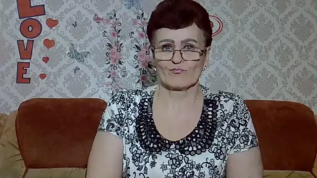 Snapshot of PaulaGolden chatting on July 19, 2026, 7:50 pm PaulaGolden online show from July 19, 2026, 7:50 pm