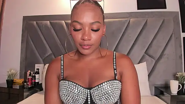 brenda nova18 online show from March 19, 2026, 9:41 pm